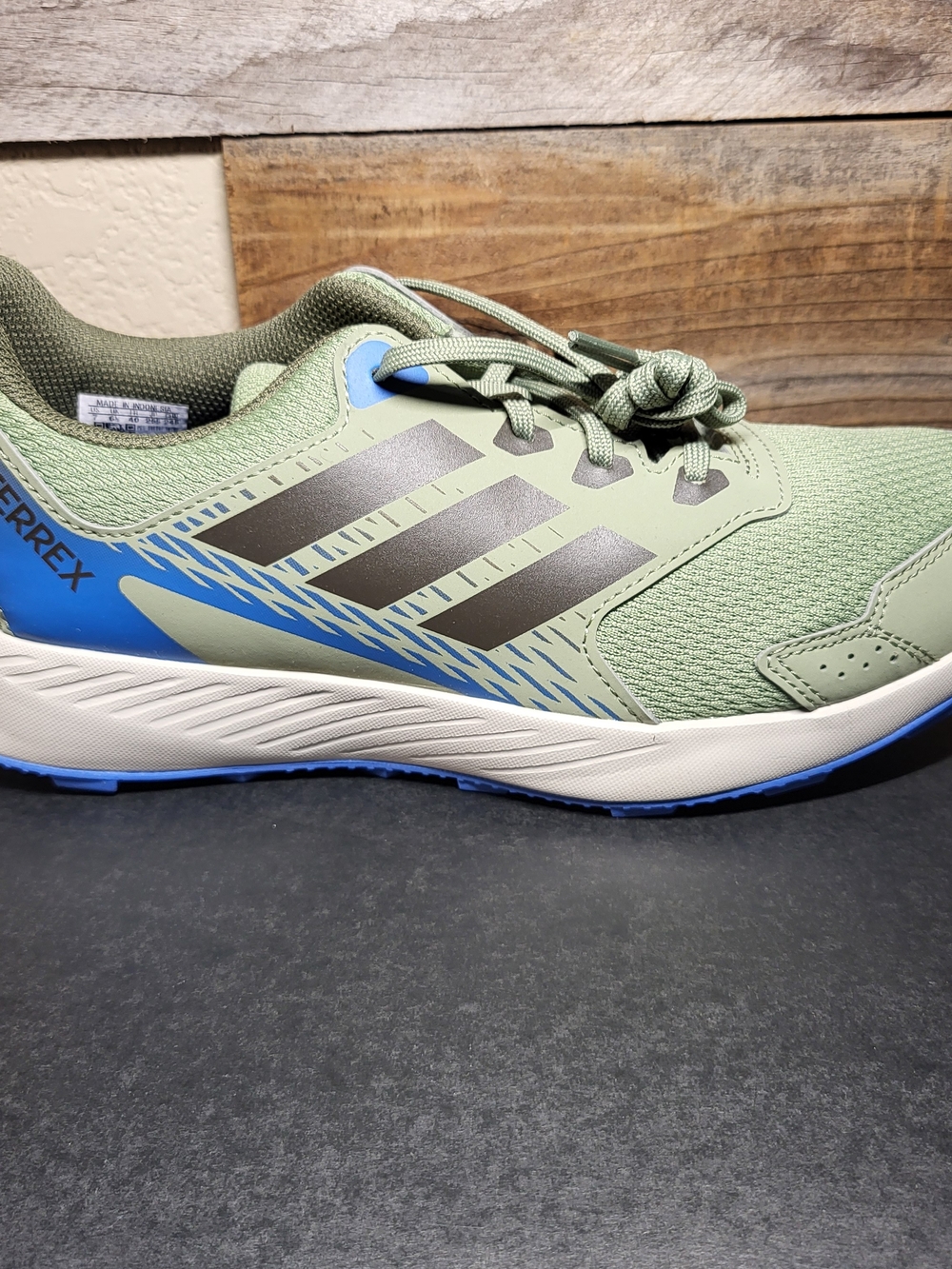 *NEW* Adidas Terrex Tracefinder J Olive Green/Blue Trail Shoes Size 7Y Women's 8